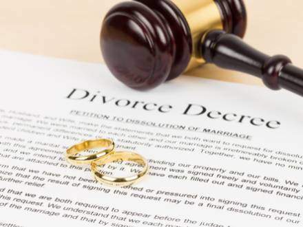 Oswego, IL divorce lawyer